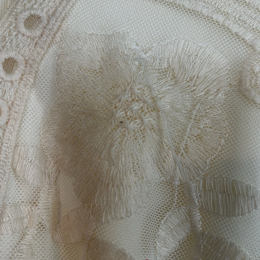 Bella Ella Boutique Dress 
Lacey light cream dress
Worn once
Large - Picture 4 of 4